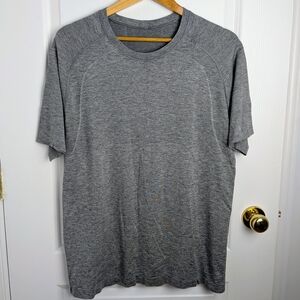 Lululemon Metal Vent Tech Short Sleeve Grey Men Large Seamless Athletic Tee #76